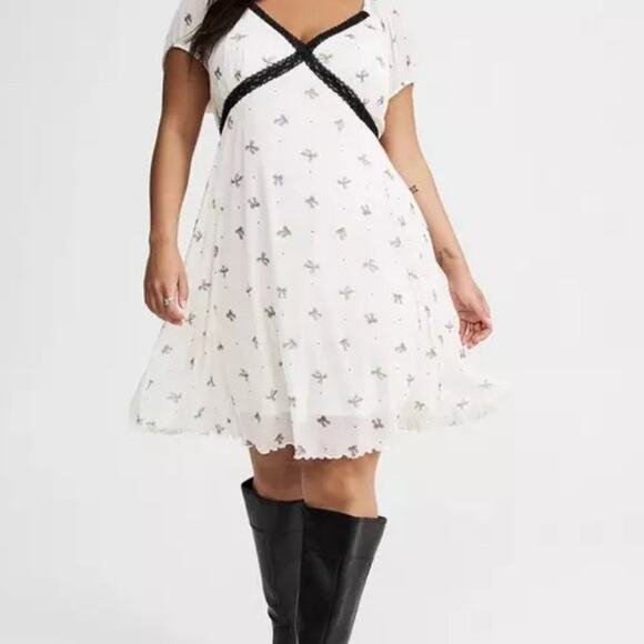 Torrid Mesh Babydoll Mini Dress Plus Sz 2 Lace Polka Dot & Bows Whisper White - Picture 1 of 14